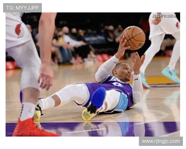 邓弗里斯恐缺席米兰德比奥古斯托有望替代出战位置